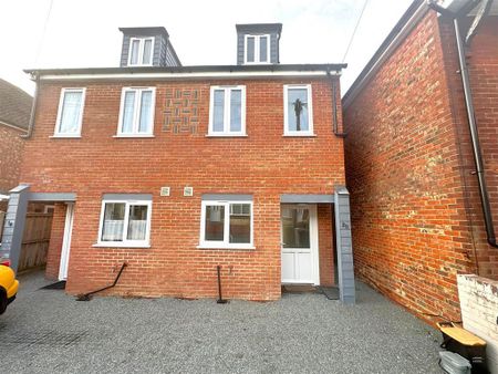 2 bedroom house to rent - Photo 2