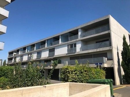 À saisir ! Magnifique logement à deux pas du métro M1 ! - Photo 2