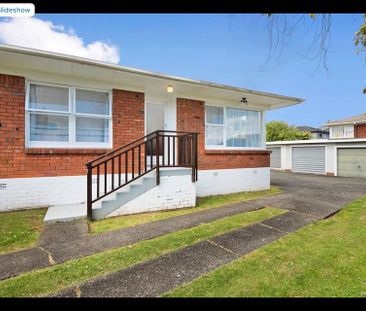 Charming 2BR Hauraki Haven w/Garden - Photo 4