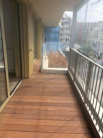 Location Appartement 3 pièces 65m² PARIS 15ème - Photo 5