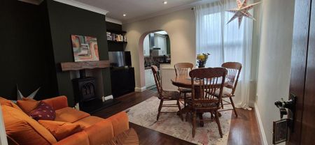 3 bedroom end of terrace house to rent - Photo 3