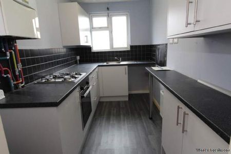 1 bedroom property to rent in Benfleet - Photo 2