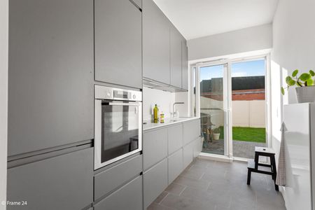 Gelijkvloers appartement met terras en tuin. - Photo 5