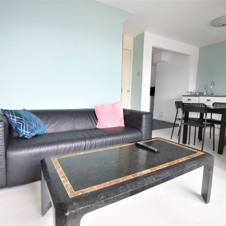 3 bedroom apartment to rent - Photo 1