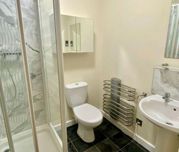 2 bedroom flat to rent - Photo 5