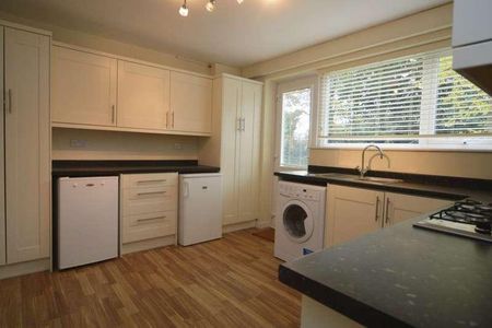 Charmouth Court, St Albans, AL1 - Photo 2