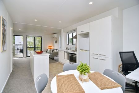 Stylish Living on the Edge! - Photo 2