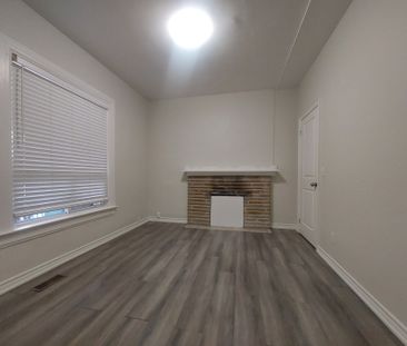 For Lease - 222 Athol Street Unit# Main, Oshawa, Ontario - Photo 5