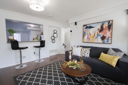 For Lease - 3200 Bentley Drive Unit# 9, Mississauga, Ontario - Photo 2