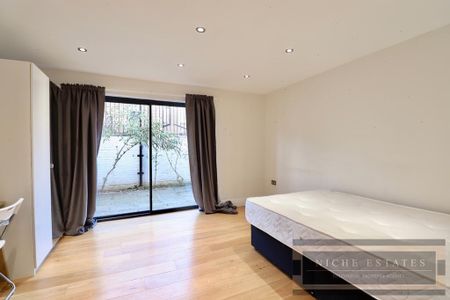 4 bedroom mews to rent - Photo 4