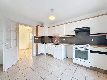 Location Appartement 4 pièces 102m² STRASBOURG 67000 - Photo 3
