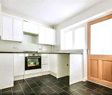 Turnberry Drive, Hailsham, East Sussex, BN27 - Photo 1