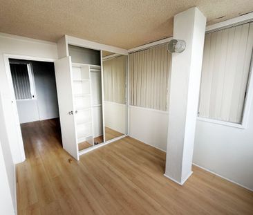 1 Bedroom Ground Floor Unit - Photo 4