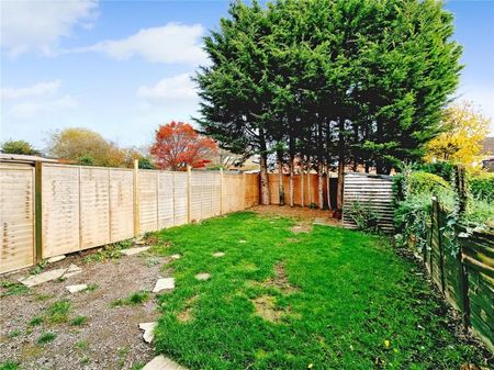 2 Bedroom House to Rent in Belmont Gardens, Raunds, Northants, NN9 - Photo 5