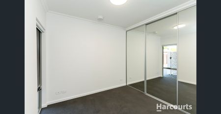 Modern Apartment in the heart of Morley - Photo 2