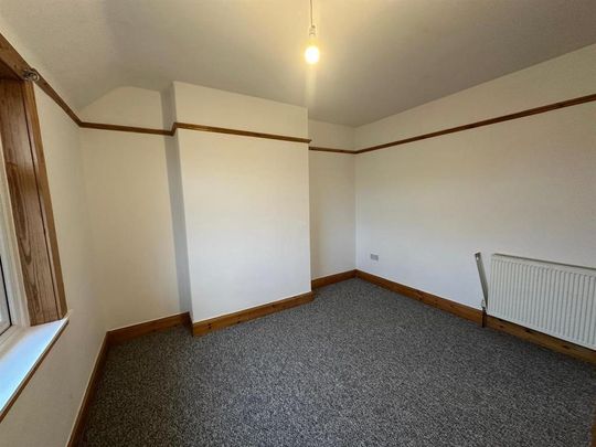 3 bedroom semi-detached bungalow to rent - Photo 1