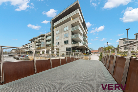 8/17 Eastlake Parade, Kingston ACT 2604 - Apartment For Rent | Domain - Photo 3