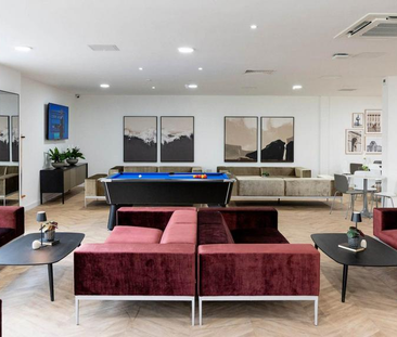 1 bedroom in a flat share to rent - Photo 3