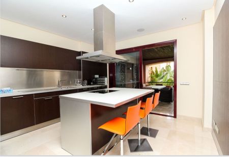 Middle Floor Apartment in Puerto Banús - Foto 2
