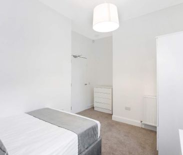 2 bedroom parking to rent - Photo 4