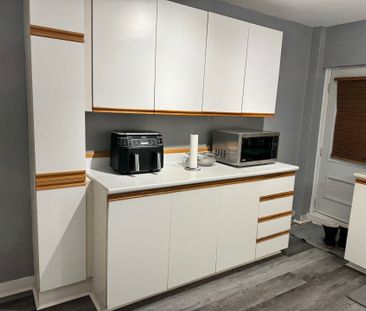 Maison de plain-pied à louer, Montréal (Ville-Marie) - Photo 2