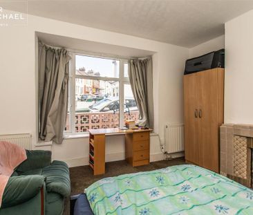 5 bedroom terraced house to rent - Photo 6