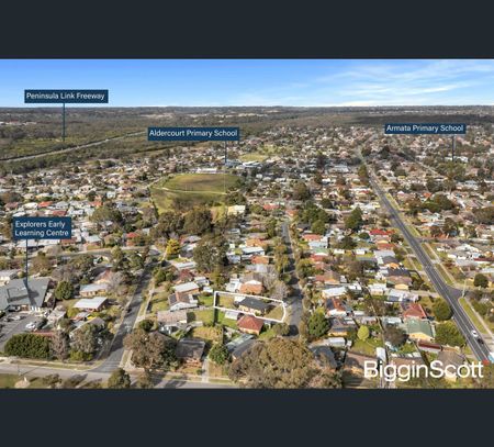 32 Bursaria Crescent, Frankston North, Vic 3200 - Photo 4