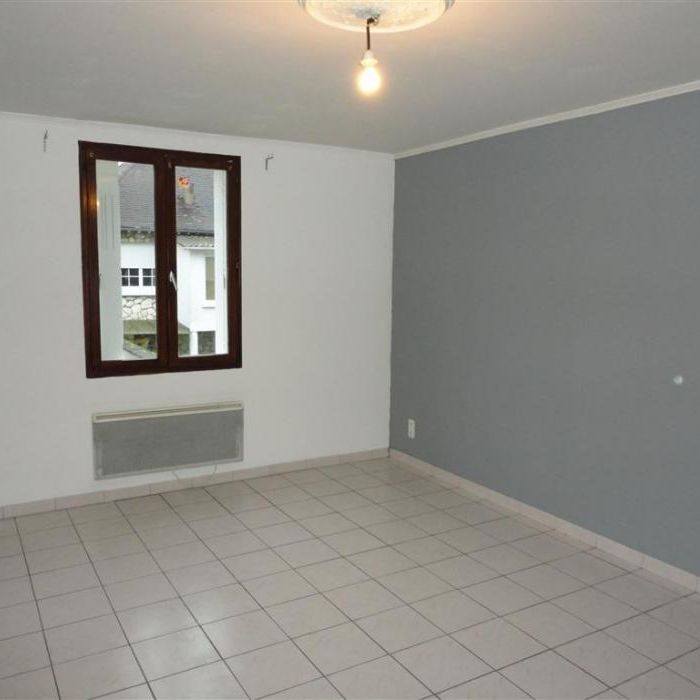 Location Appartement 2 pièces 38m² SENS 89100 - Photo 1