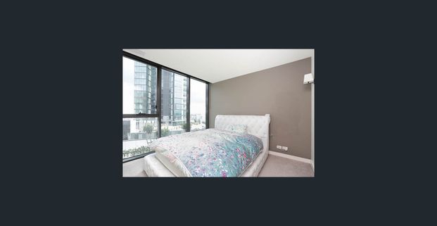 Stunning two bedroom apartment - Photo 1