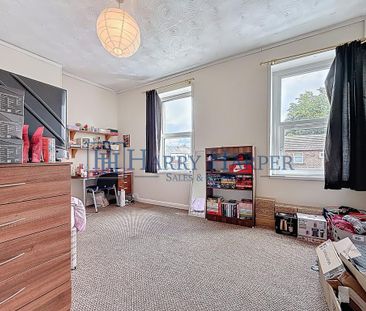 5 bedroom end of terrace house to rent - Photo 4
