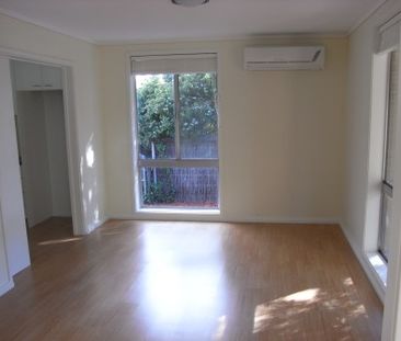 20 Spowers Circuit, Holder ACT 2611 - House For Rent | Domain - Photo 1