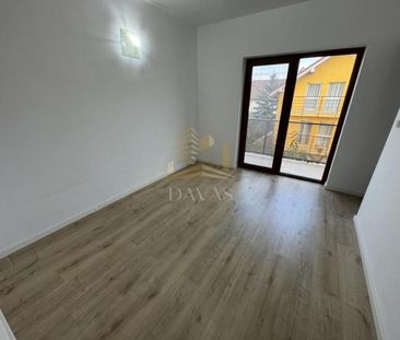 Casa individuala de inchirat 4 camere decomandat | 4 parcari | Curte - Fotografie 6
