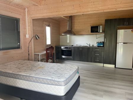 Self-contained Studio - Photo 2