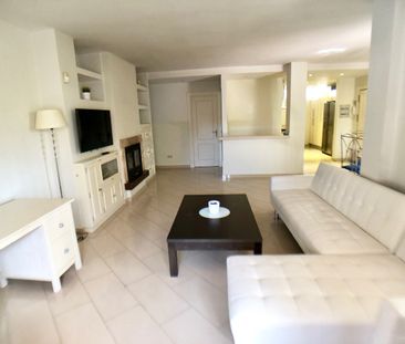 Apartamento planta baja en alquiler en Marbella, Marbella - Photo 2