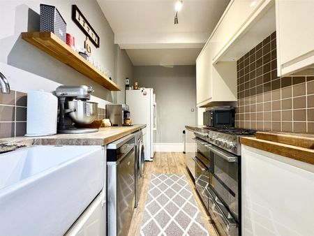 Sutherland Avenue, Bexhill-On-Sea, TN39 3QR - Photo 2