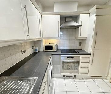1 bedroom flat to rent - Photo 6