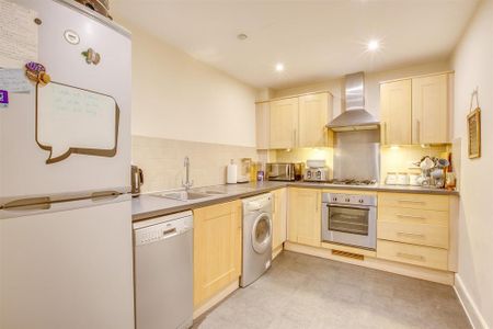 2 bedroom apartment to rent - Photo 4