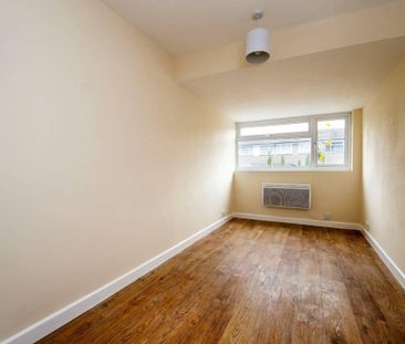 4 bedroom terraced house to rent - Photo 1