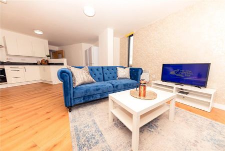 6 bedroom flat to rent - Photo 2