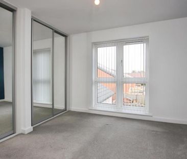 *** STUDENT HOUSE *** Be the first students to rent this 4 bedroom ... - Photo 1