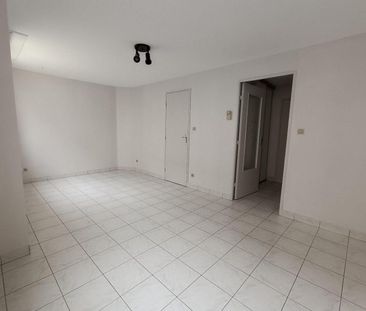 Appartement à louer, 1 pièce - Angers 49000 - Photo 2