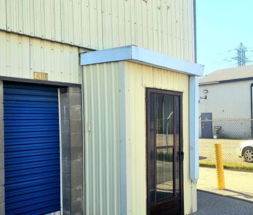 For Lease - 215 Roberts Road Unit# upper back, Grimsby, Ontario - Photo 3