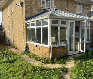 3 Bed Semi-Detached House, Glenburnie Road, SW17 - Photo 5