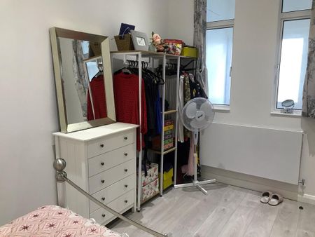 1 bedroom mews to rent - Photo 4