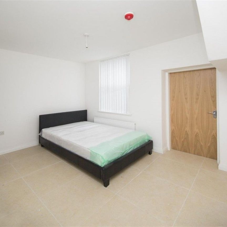 1a Fitzroy Avenue, Belfast, BT7 1HS - Photo 1