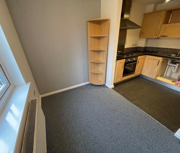 Langbourne Close Radcliffe Manchester Lancashire - Photo 6