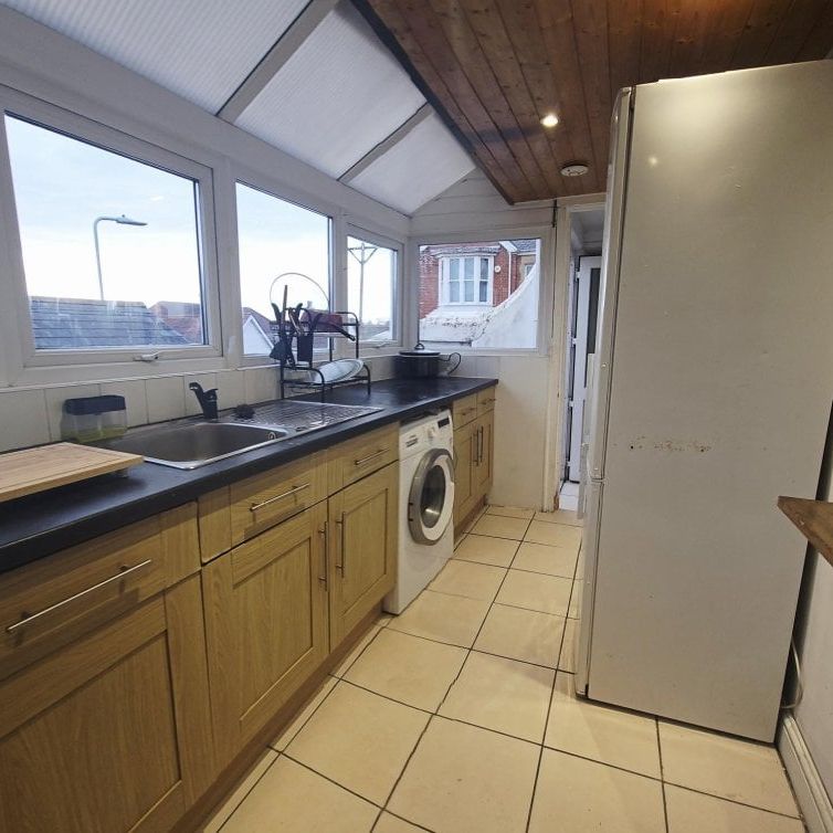 Long Oaks Avenue, Uplands, SWANSEA - Photo 1