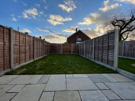 6 bedroom semi-detached house to rent - Photo 4