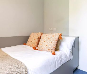 Silver En Suite - Photo 2