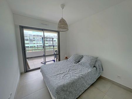 Appartement 3 pièces 63m2 MARSEILLE 8EME 1 800 euros - Photo 5